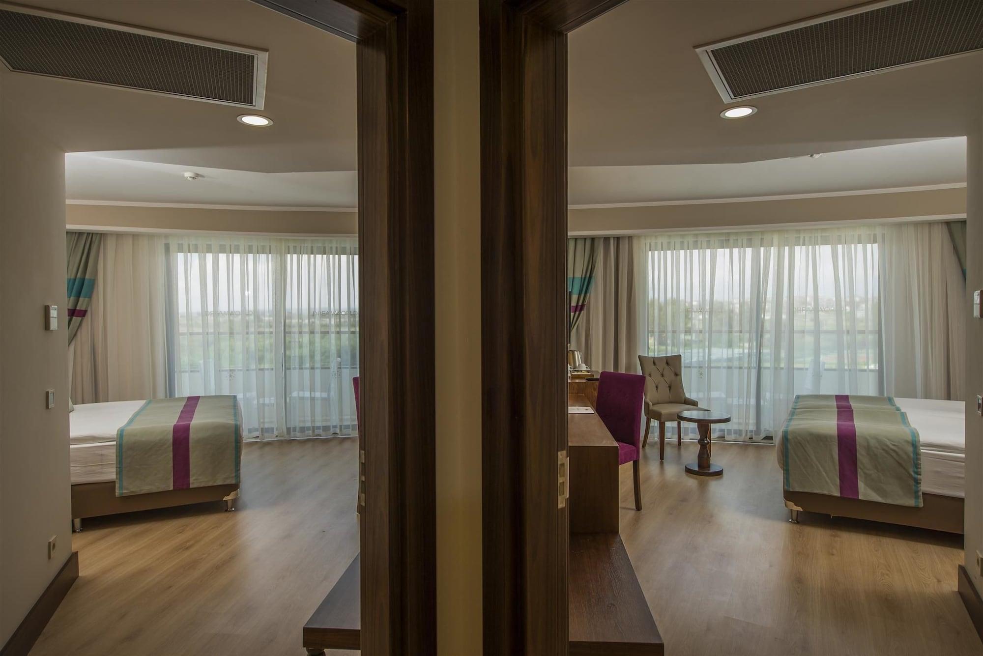 Dream World Aqua Hotel Side Ngoại thất bức ảnh