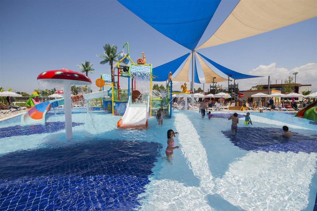 Dream World Aqua Hotel Side Ngoại thất bức ảnh